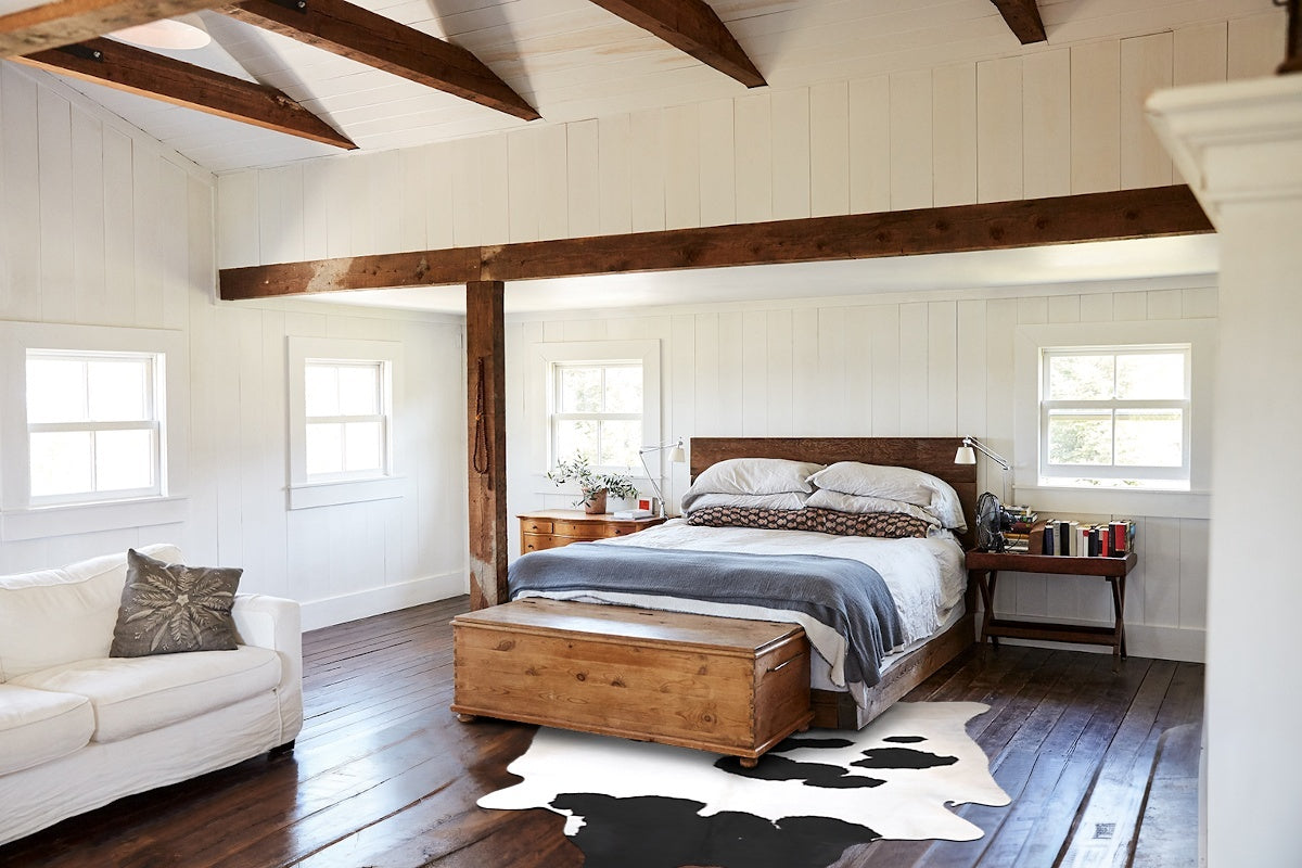 Black and White Cowhide Rug #B10443