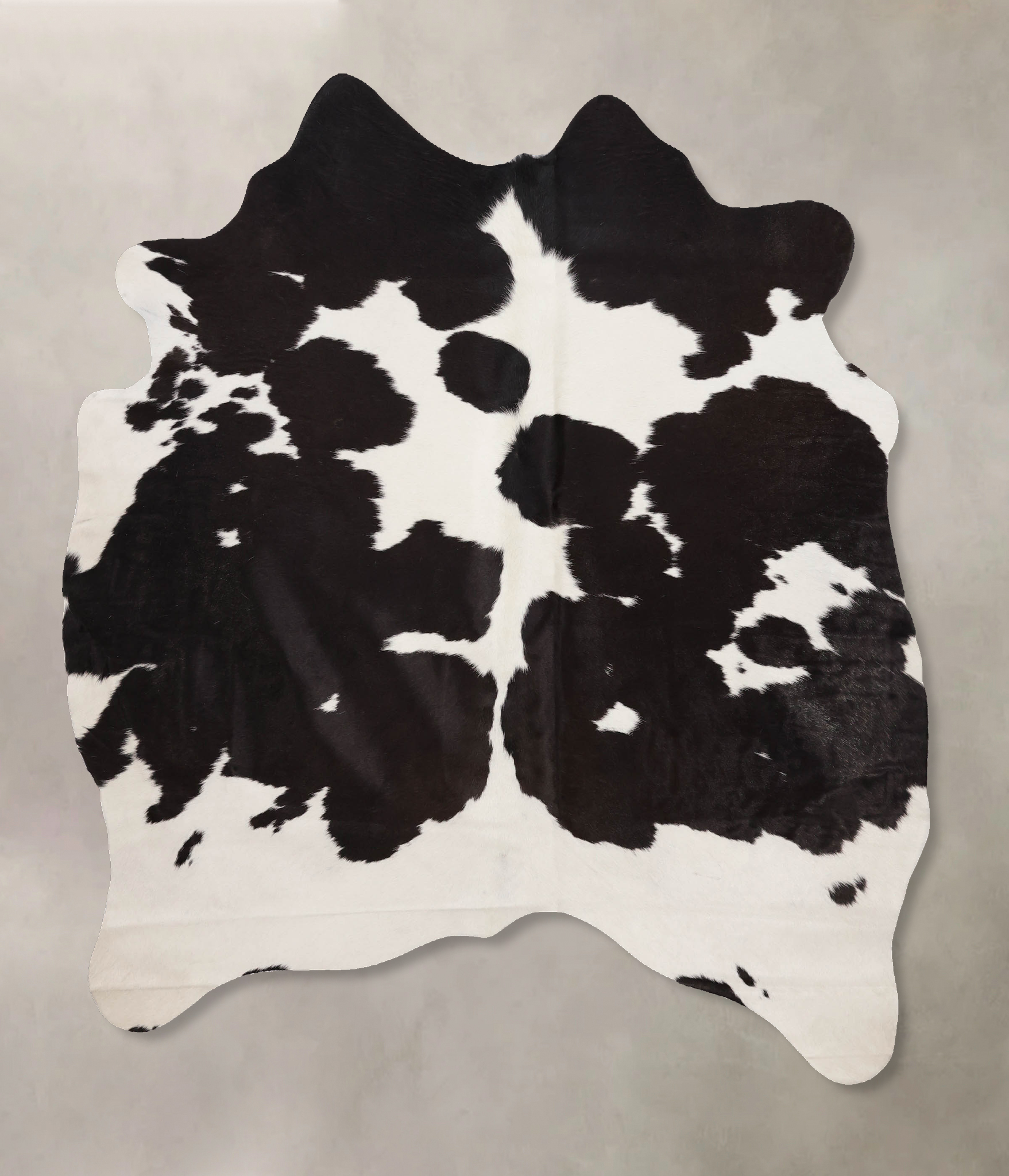 Black and White Cowhide Rug #B10572