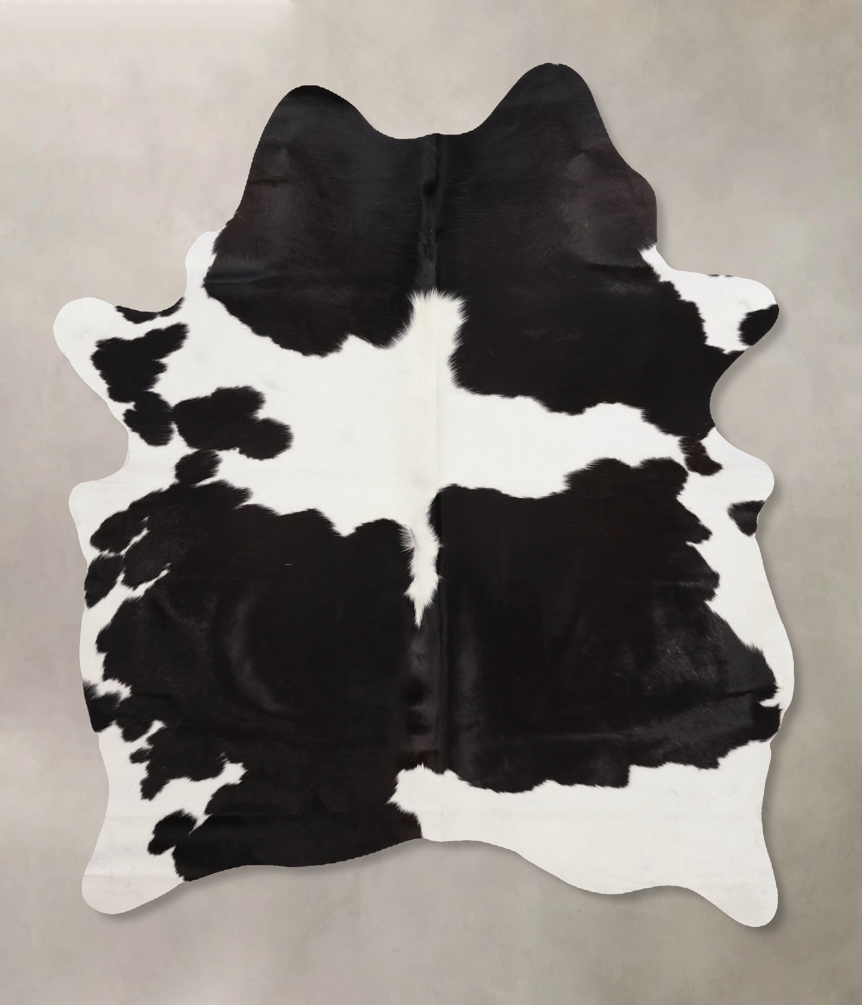 Black and White Cowhide Rug #B10573