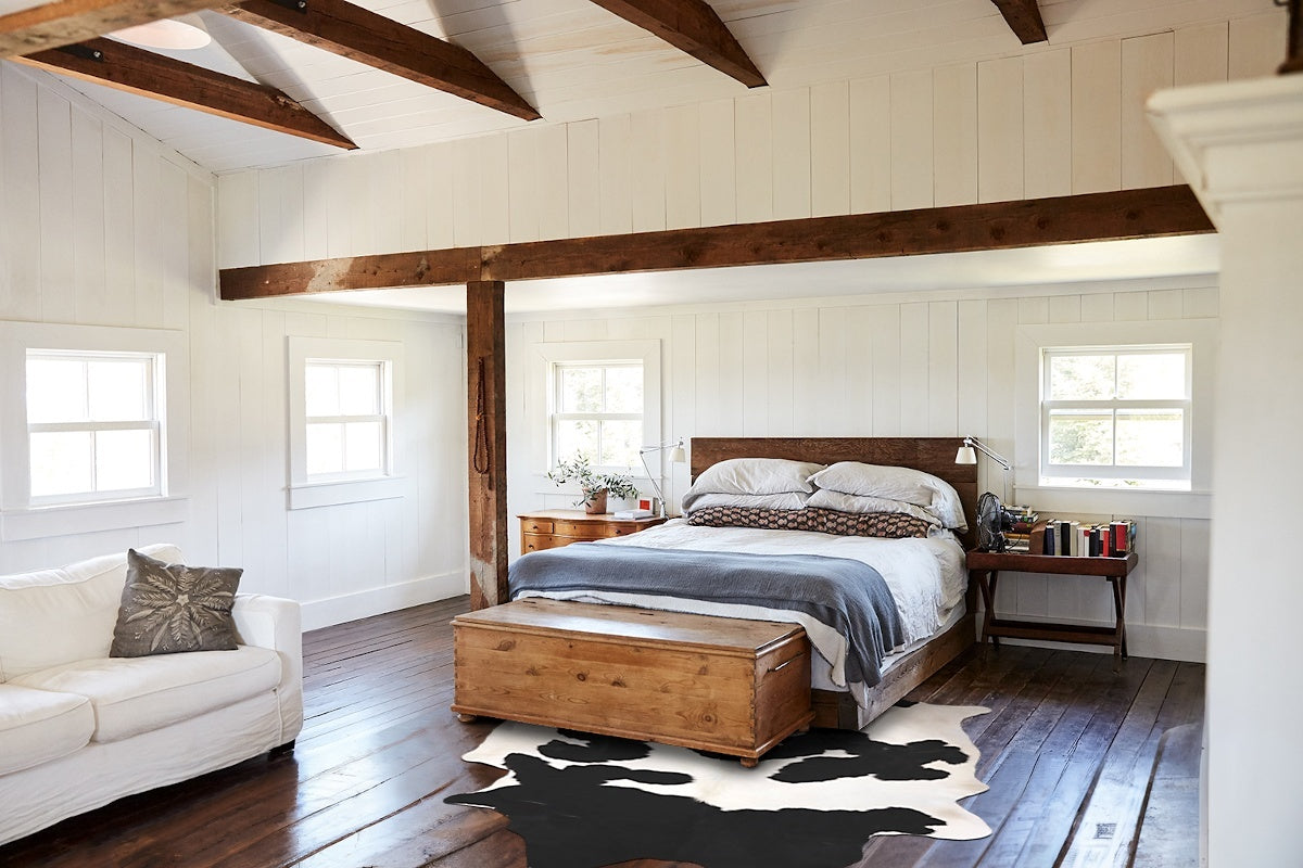 Black and White Cowhide Rug #B10613