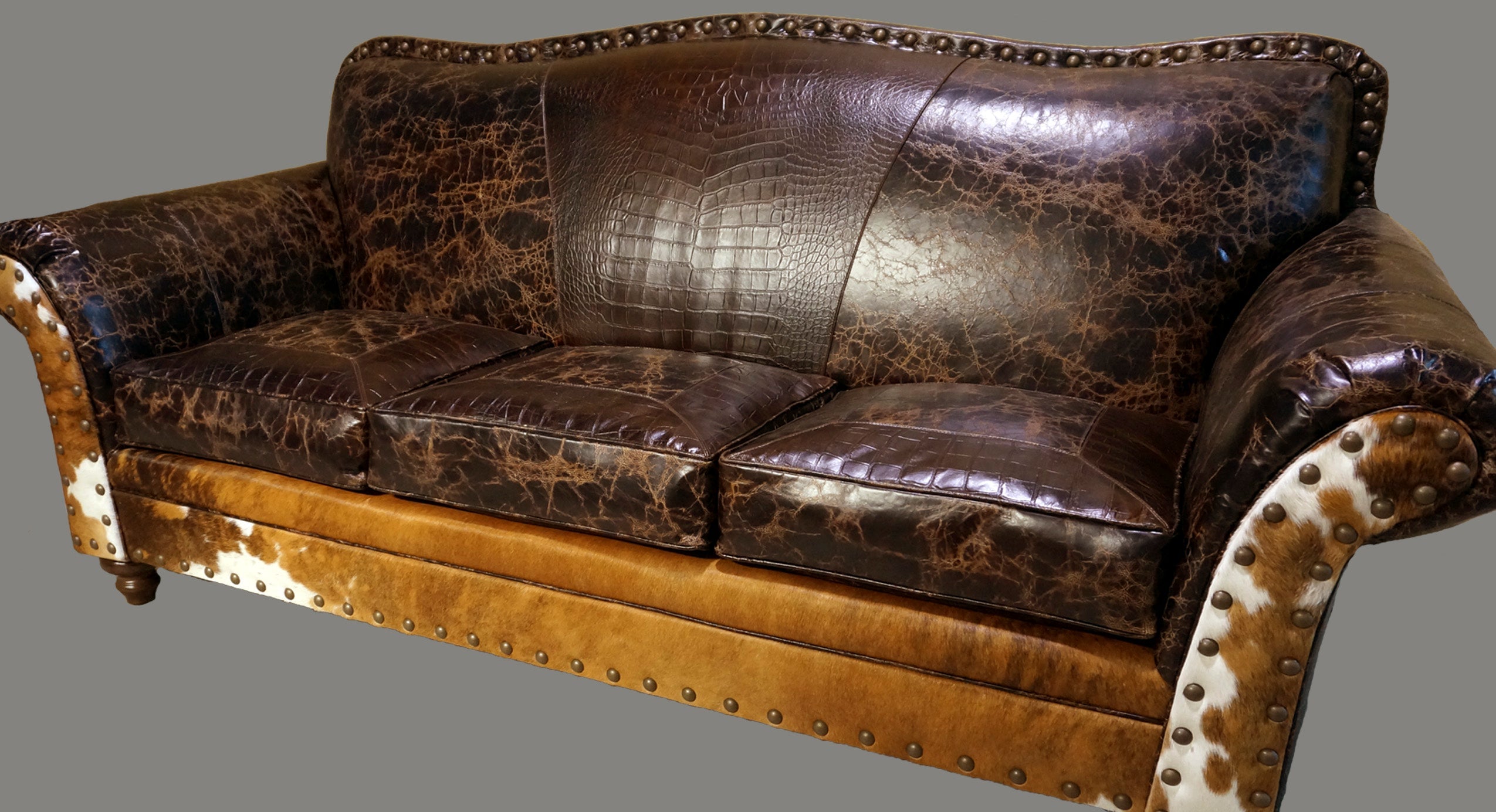 Cabin Fever 3 cushion Sofa